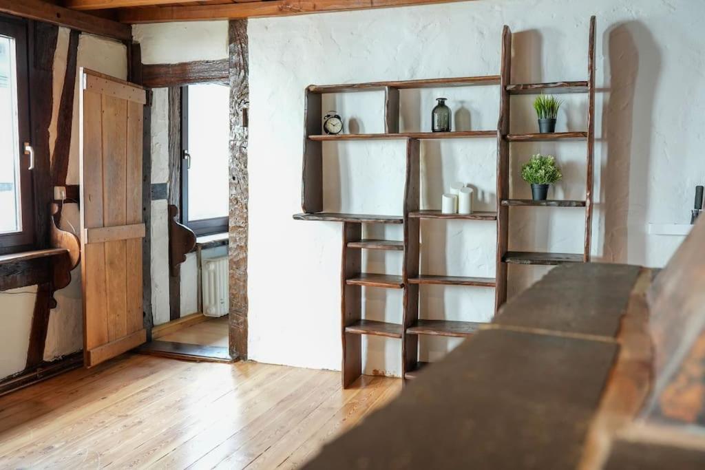 Charmante Fachwerk Wohnung Mit Terrasse In Der Altstadt Coblença Exterior foto