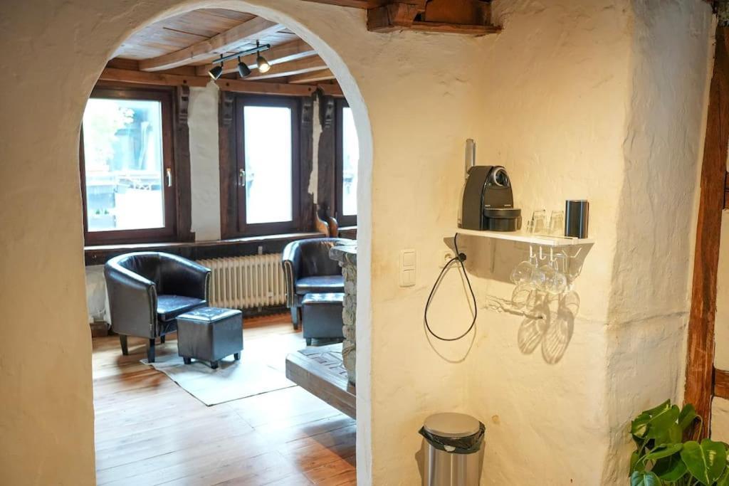 Charmante Fachwerk Wohnung Mit Terrasse In Der Altstadt Coblença Exterior foto
