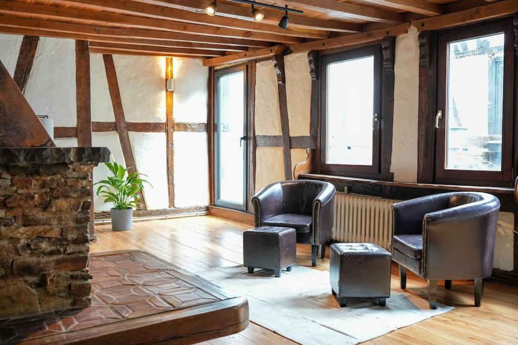 Charmante Fachwerk Wohnung Mit Terrasse In Der Altstadt Coblença Exterior foto